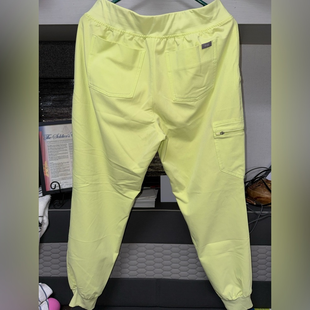 Figs Sea Mist Zamora Joggers - Picture 2 of 4